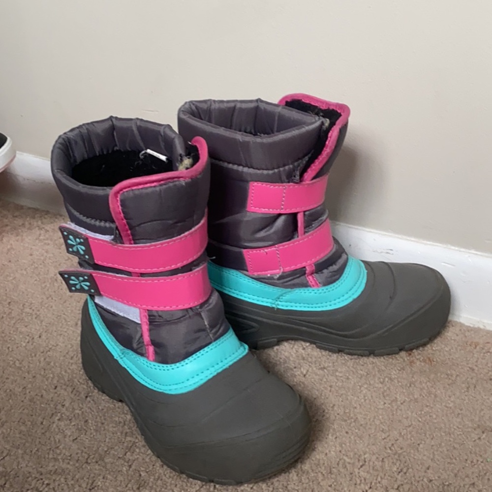 Girls shoes